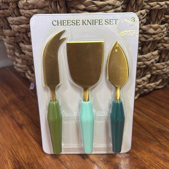 NWT Bullseye’s Playground (3) Cheese Knife Set Green Gold - Picture 2 of 4